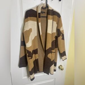 Women’s animal print cardigan, front open with pockets, one size